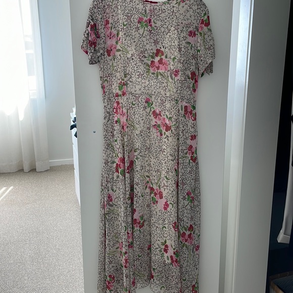 Zara Dresses & Skirts - NWOT beautiful sheer floral Zara dress with slip dress. Size L